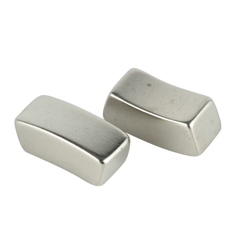 Neodymium magnet oblouk